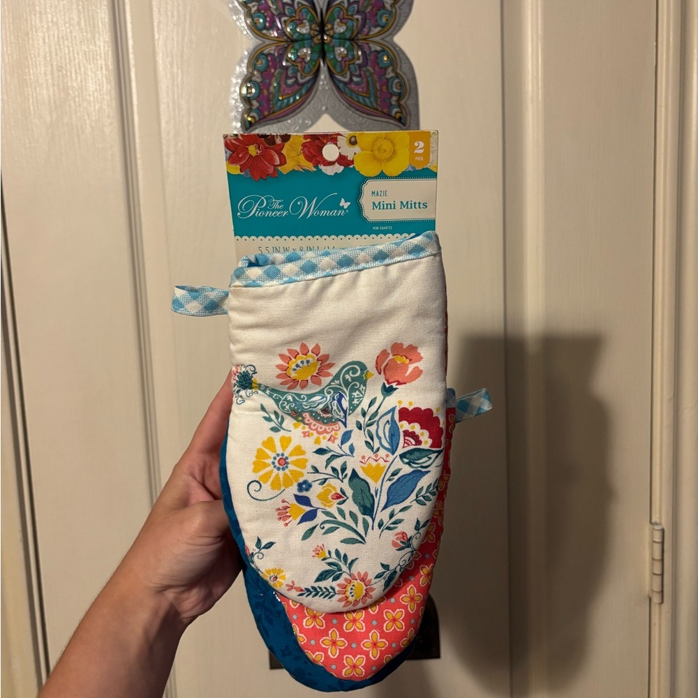 The Pioneer Woman Colorful Floral Mini Mitts